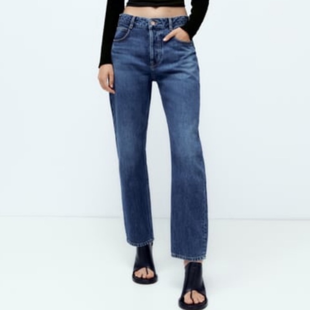 Zara NWT girlfriend fit mid rise jeans